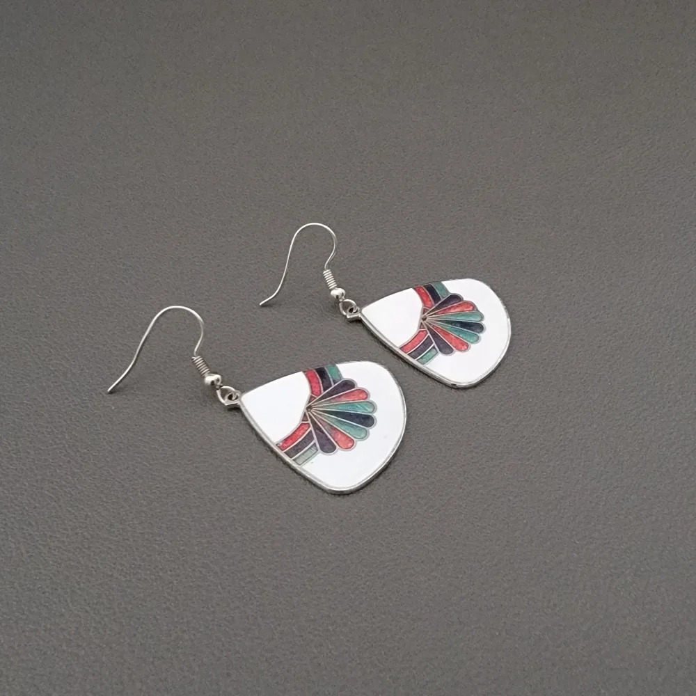 Enamel cloisonne earrings with fan/scallop motif